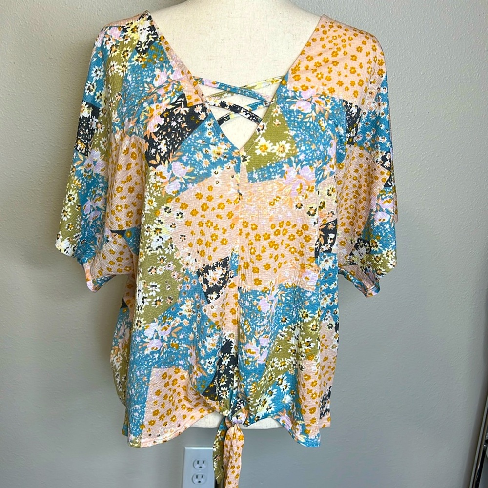Daytrip Multicolor Patchwork Blouse - Picture 3 of 15